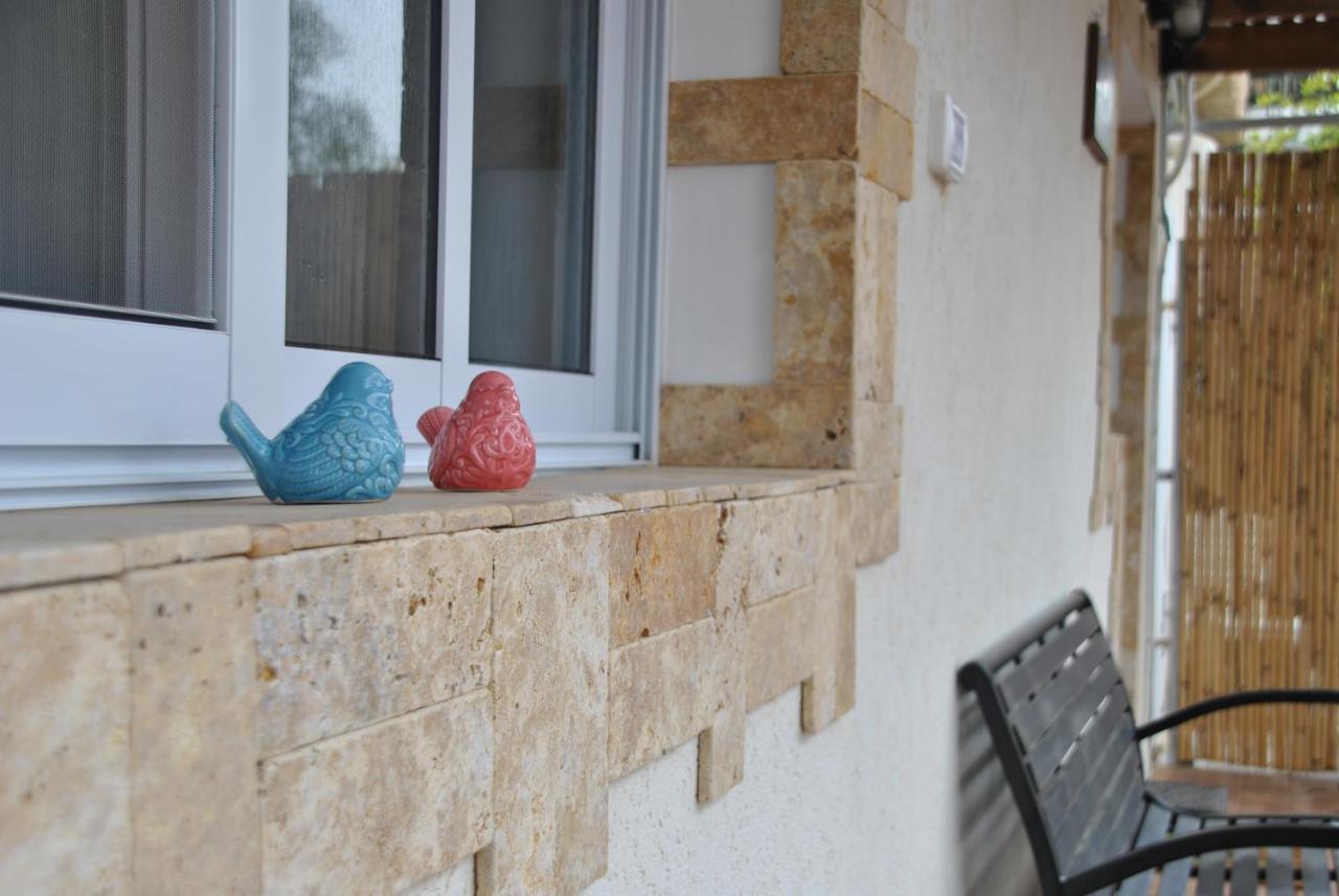 Marvin'S Place Arad Bagian luar foto
