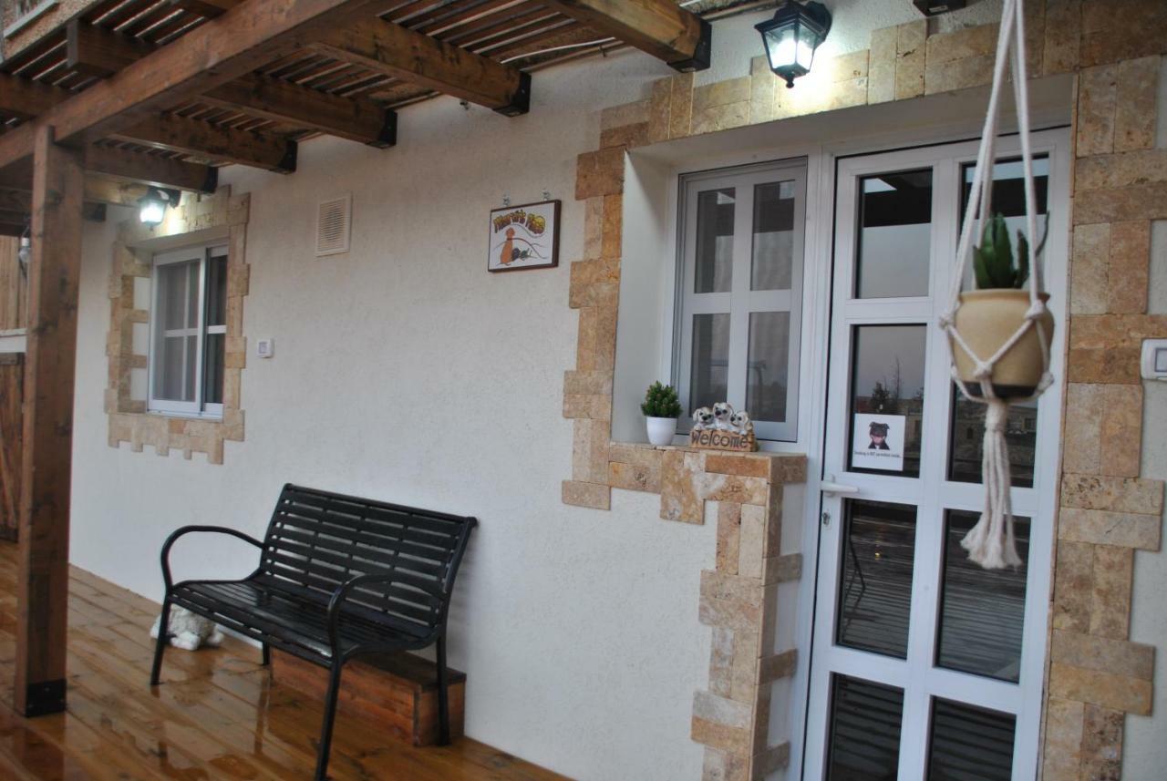 Marvin'S Place Arad Bagian luar foto