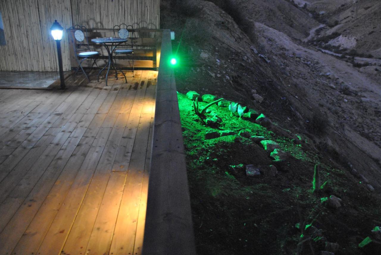 Marvin'S Place Arad Bagian luar foto